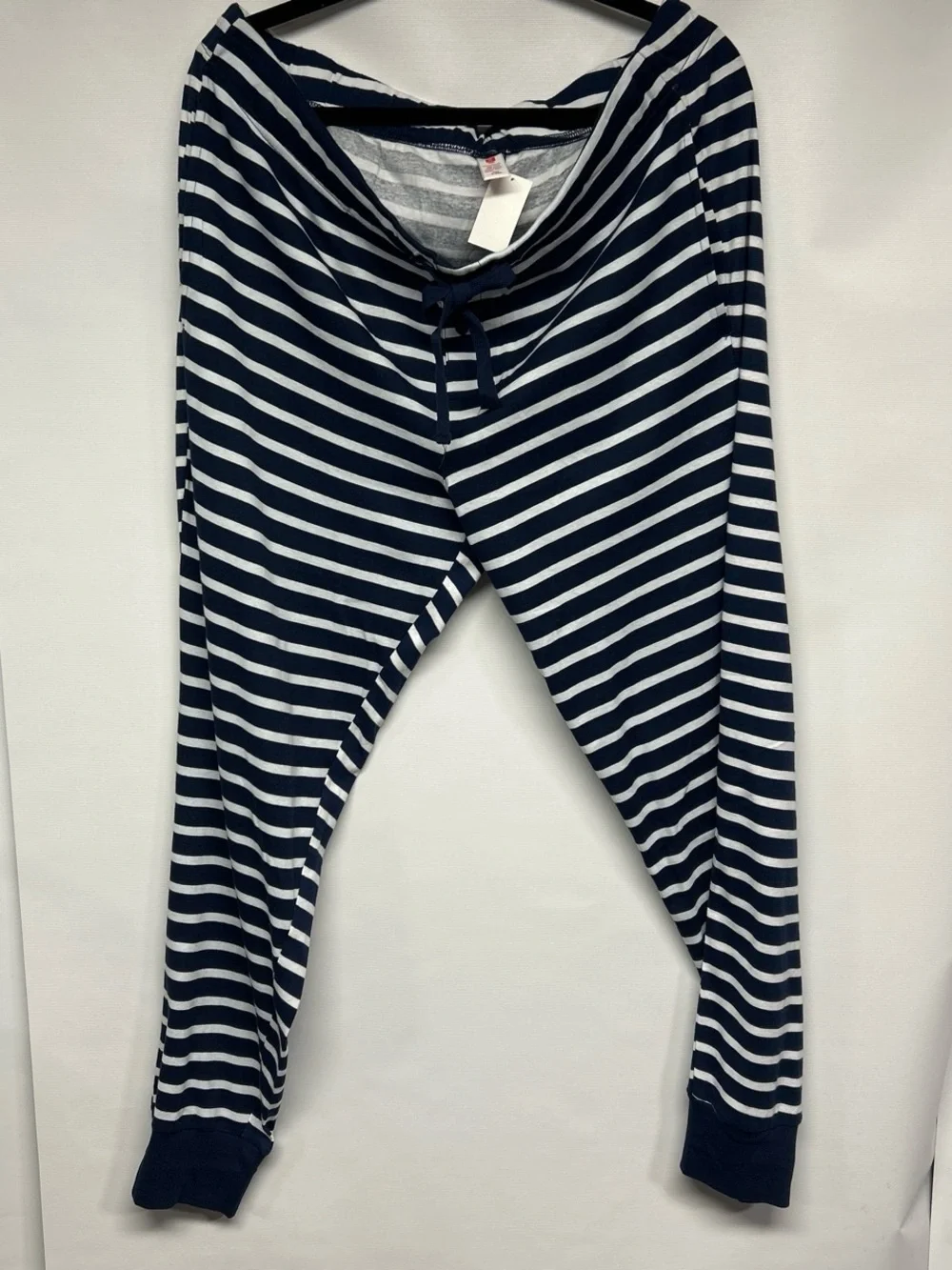 Unknown white bottoms easy